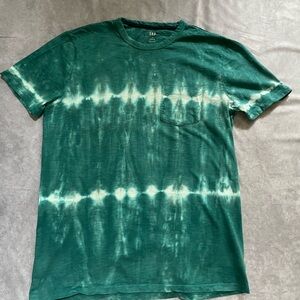 GAP Green and White Short Sleeve Tees